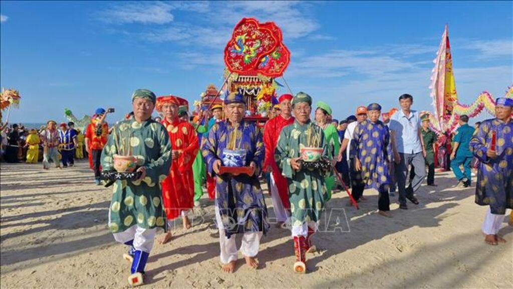 Thuyết Minh Về Lễ Hội Dinh Cô: Nguồn Gốc, Nghi Lễ Và Ý Nghĩa Văn Hóa