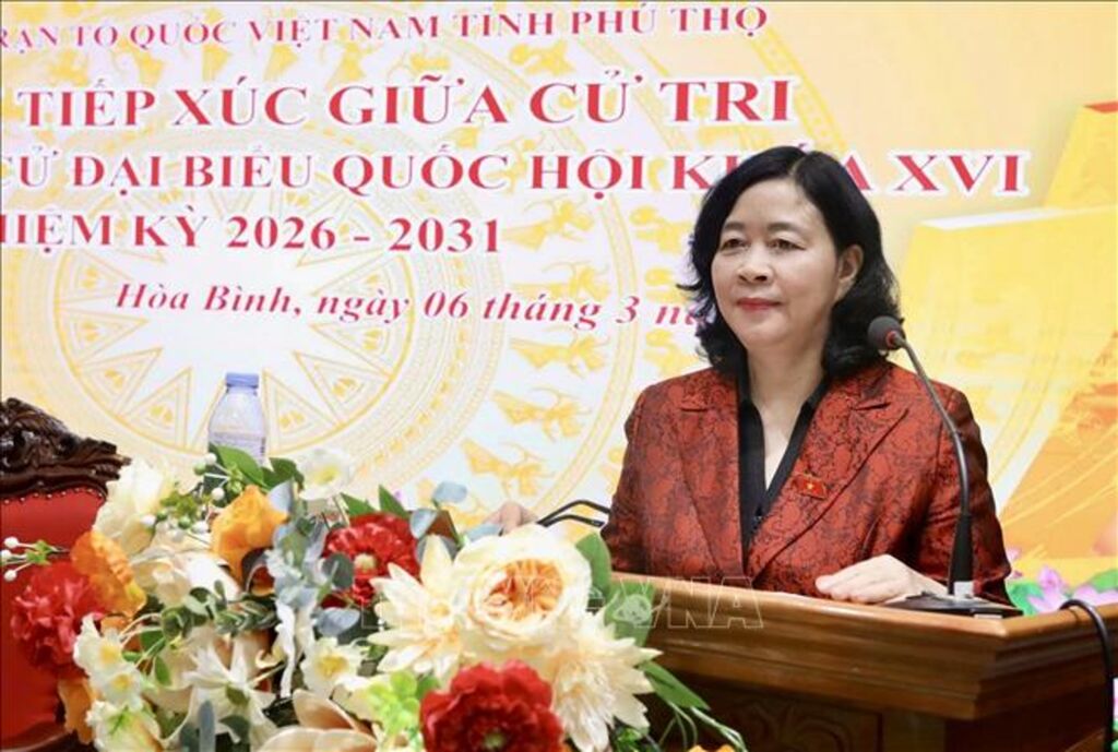 Chủ tịch Uỷ ban Trung ương Mặt trận Tổ quốc Việt Nam Bùi Thị Minh Hoài phát biểu tại buổi tiếp xúc với cử tri.&nbsp;