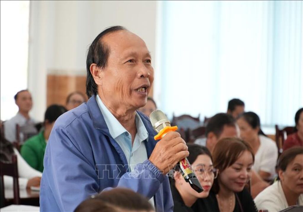 Cử tri phường Buôn Hồ, tỉnh Đắk Lắk bày tỏ sự tin tưởng đối với các đồng chí được lựa chọn ứng cử đại biểu Quốc hội khóa XVI.&nbsp;