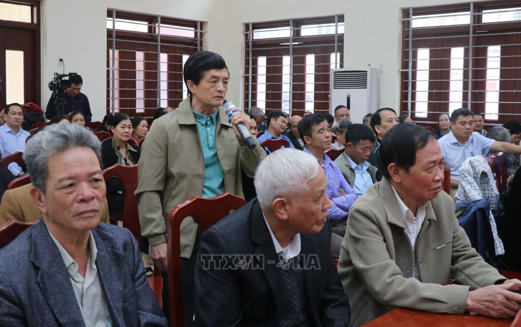 Cử tri phường Bắc Giang, tỉnh Bắc Ninh, bày tỏ kỳ vọng vào các ứng cử viên đại biểu Quốc hội. Ảnh: Thanh Thương - TTXVN. Cử tri phường Bắc Giang, tỉnh Bắc Ninh, bày tỏ kỳ vọng vào các ứng cử viên đại biểu Quốc hội.