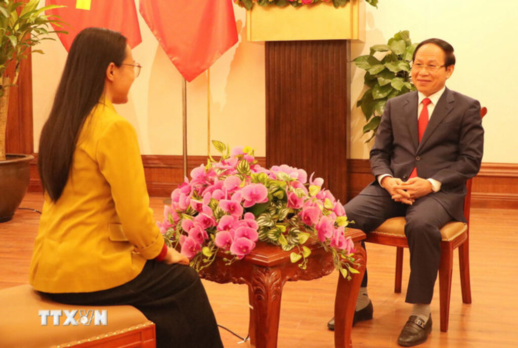 Bí thư Thành ủy, Trưởng Đoàn đại biểu Quốc hội TP Hải Phòng Lê Tiến Châu trả lời phỏng vấn TTXVN.