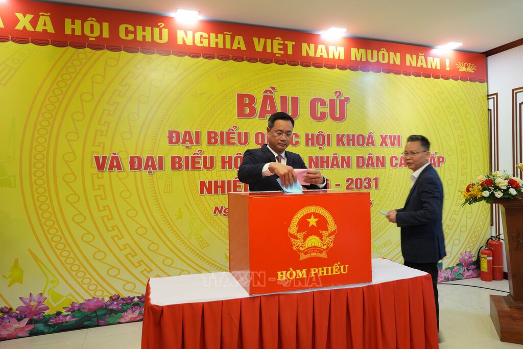 Bí thư Thành ủy Đà Nẵng Lê Ngọc Quang bầu cử.&nbsp;